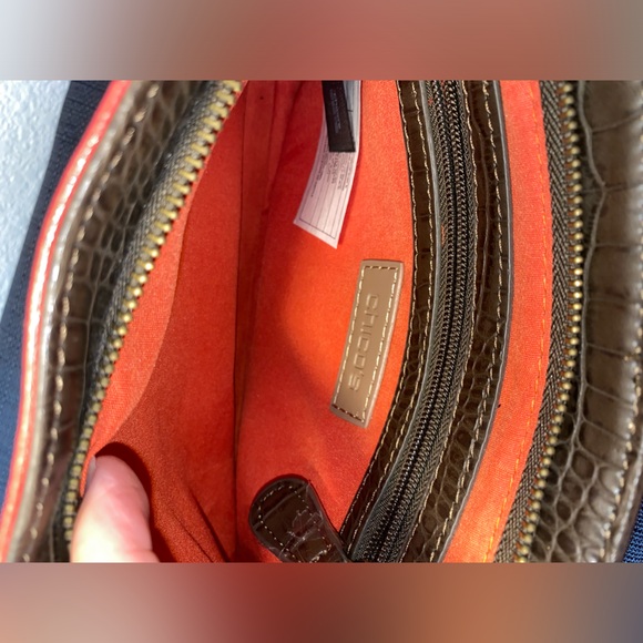 Faux Croc Red and Cheetah Tassle Crossbody - Picture 2 of 7